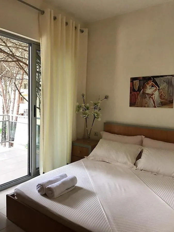 גולם Intea Hotel